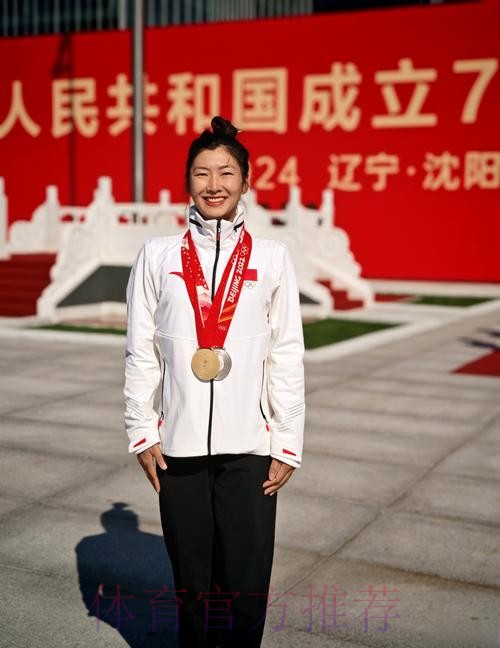 新王加冕 北京女足首次捧得女超冠军 新王加冕 北京女足首次捧得女超冠军